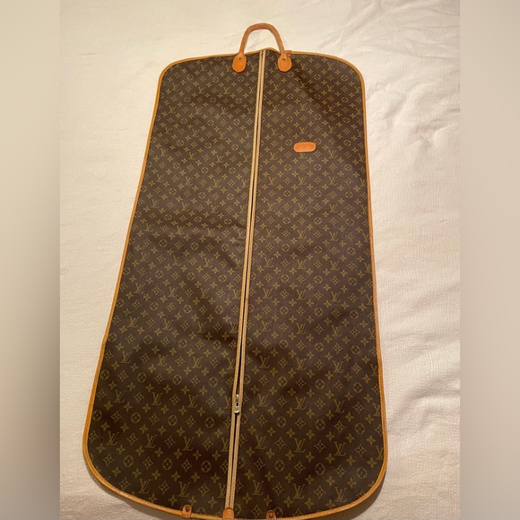 Louis Vuitton Monogram Garment Bag - Picture 2 of 16